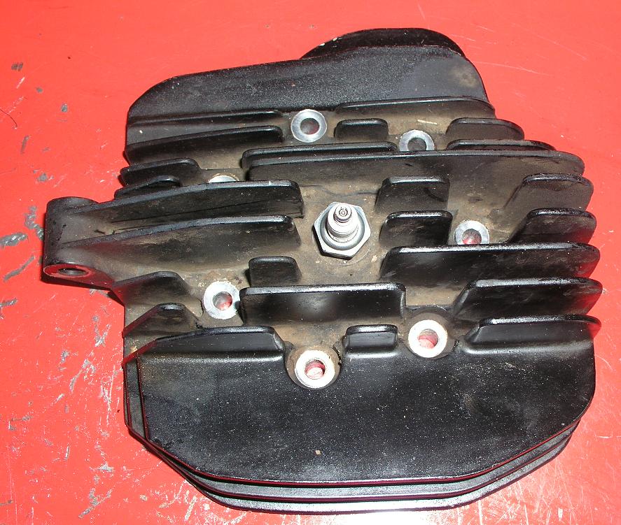 12200-KA5-680 - CYLINDER HEAD - FITS 83 CR480 - PICS AND MEASUREMENTS 2.JPG