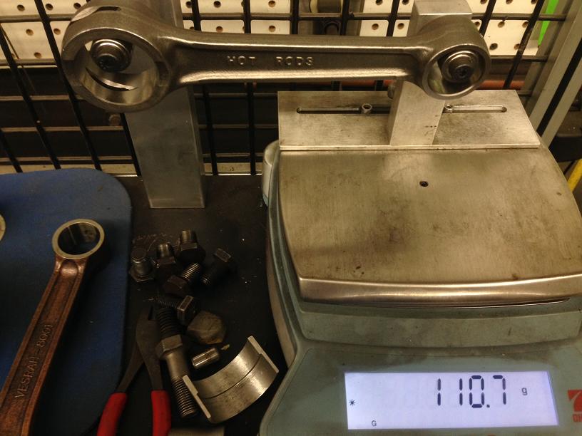 KX500 CONNECTING ROD COMPARISON HOT RODS ROOST 101.jpg