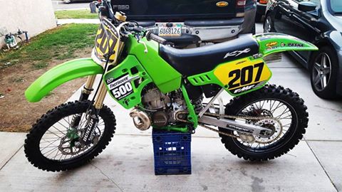 Seans bike is ready for Glen Helen.jpg