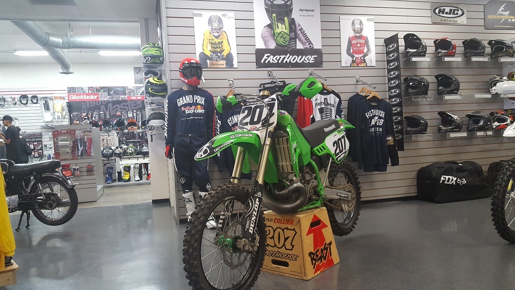 KX GURU RACING SEAN COLLIER THE BEAST ON DISPLAY 1.jpg