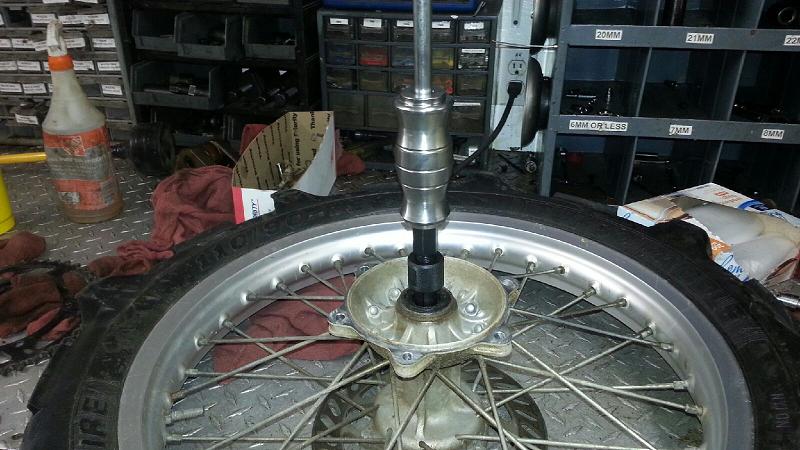 03 KX500 REAR WHEEL BEARING REPLACEMENT 3.jpg