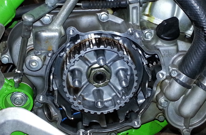 kx100 clutch replacement 1.jpg