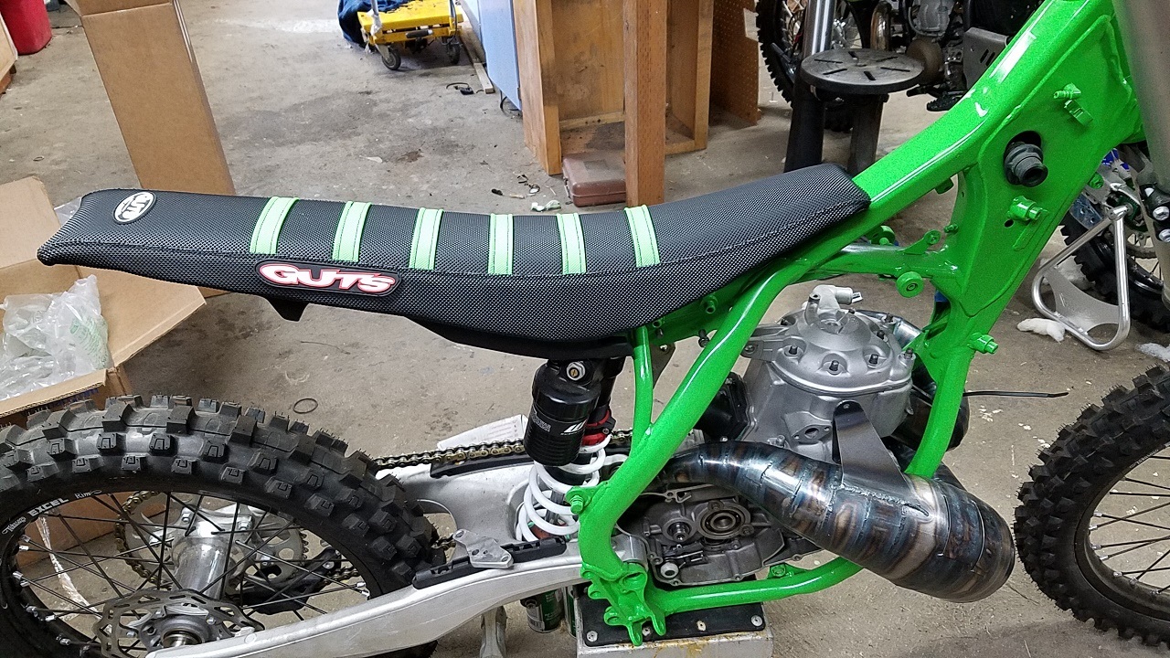 kx guru racing guts racing custom seat 101.jpg