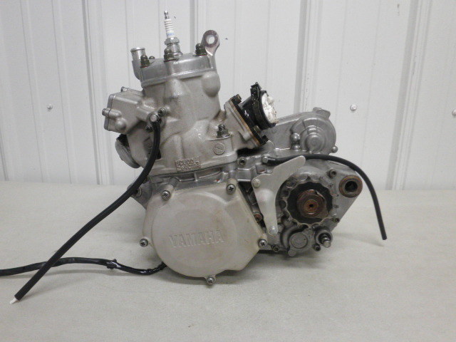 99 yz250 engine pics -2.JPG