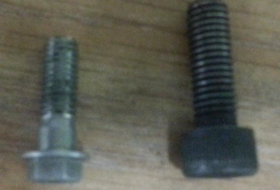 1996 VS 1988 KX500 UPPER SUB FRAME BOLT.JPG